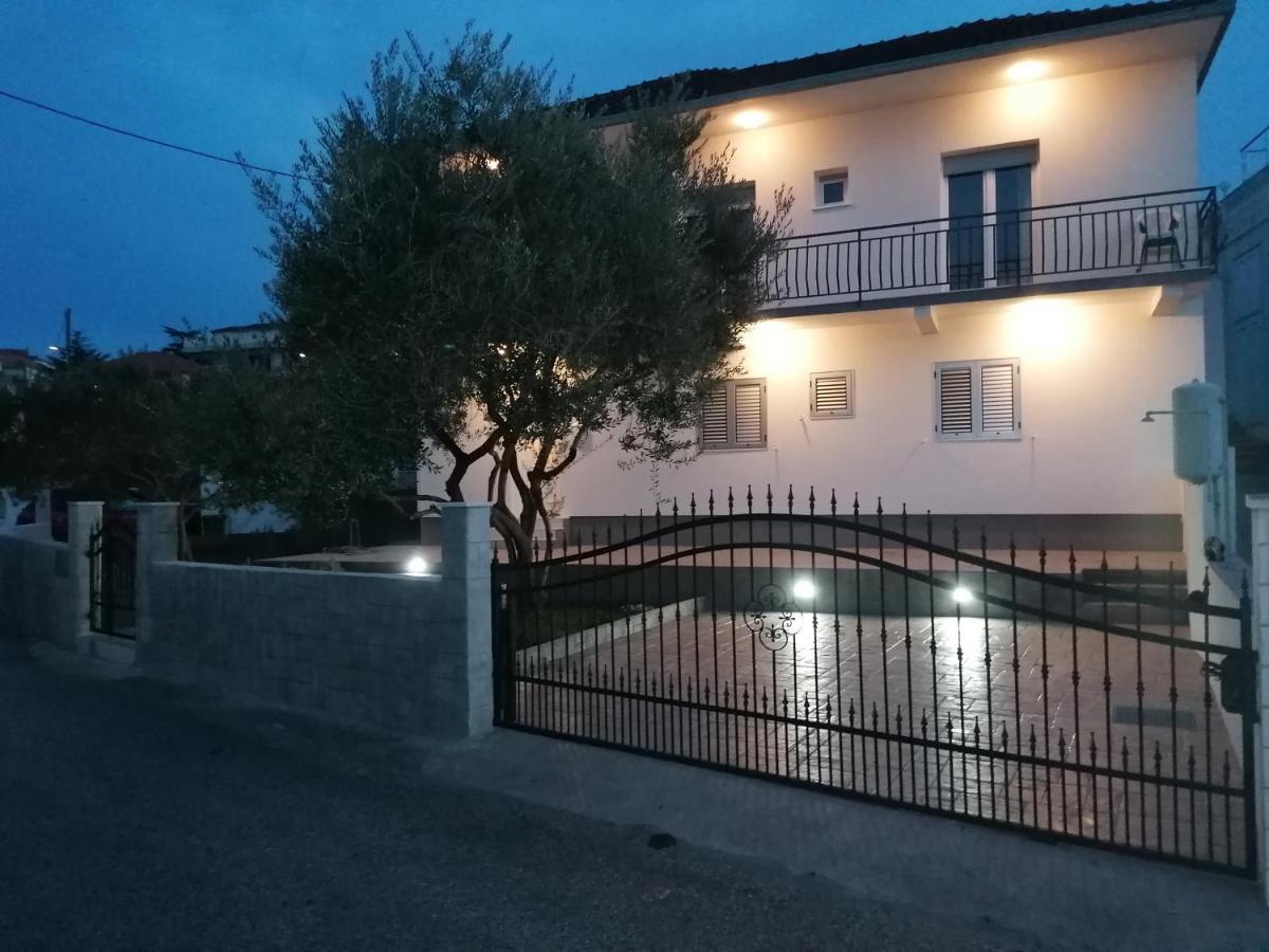 Apartment Katarina Trogir Bagian luar foto
